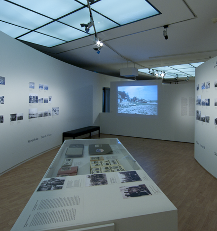 Blick in die Ausstellung "Fremde im Visier", Historisches Museum Frankfurt. Foto: Horst Ziegenfusz